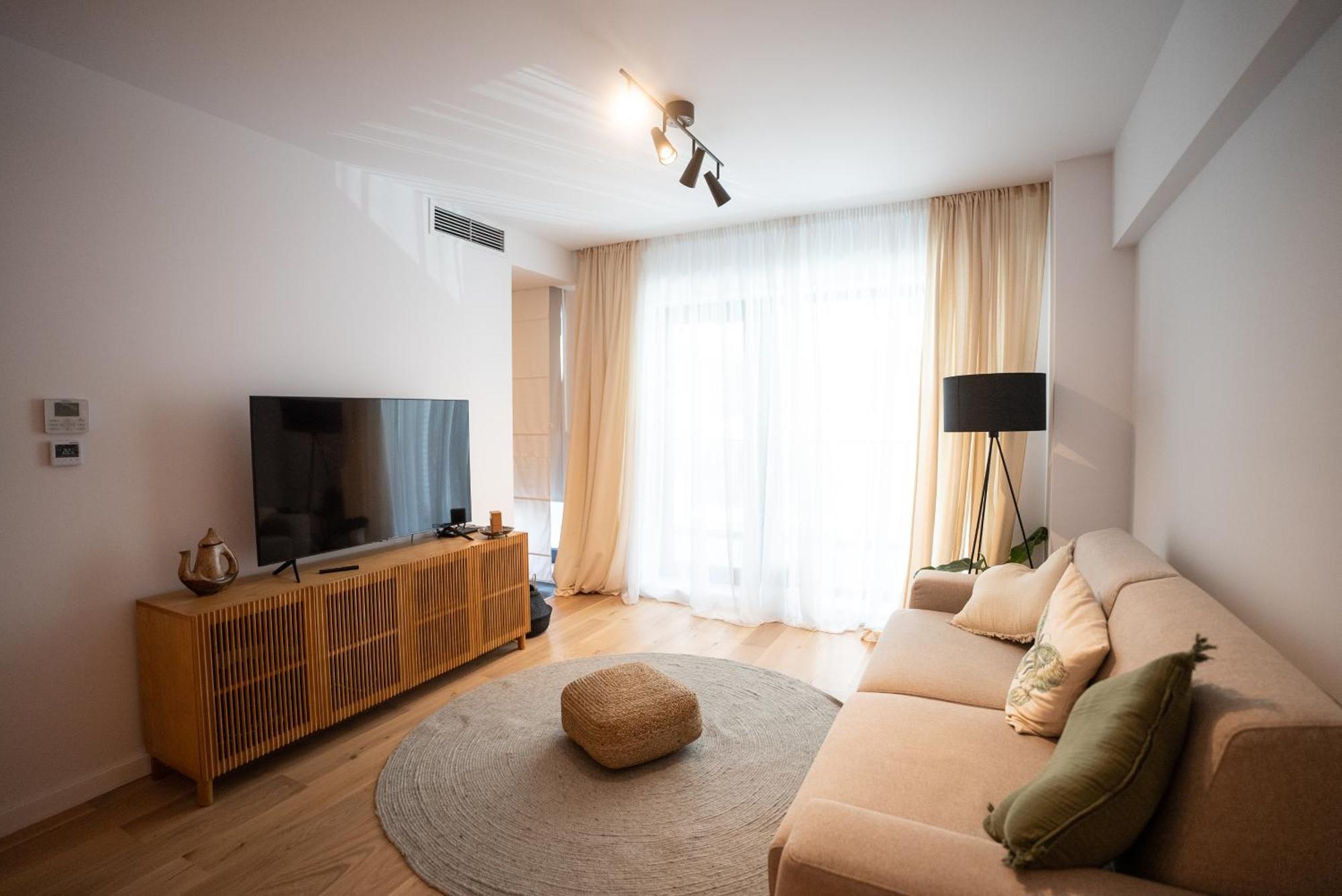 The Level Sanctuary: Free Parking & Netflix Apartamento Bucareste Exterior foto