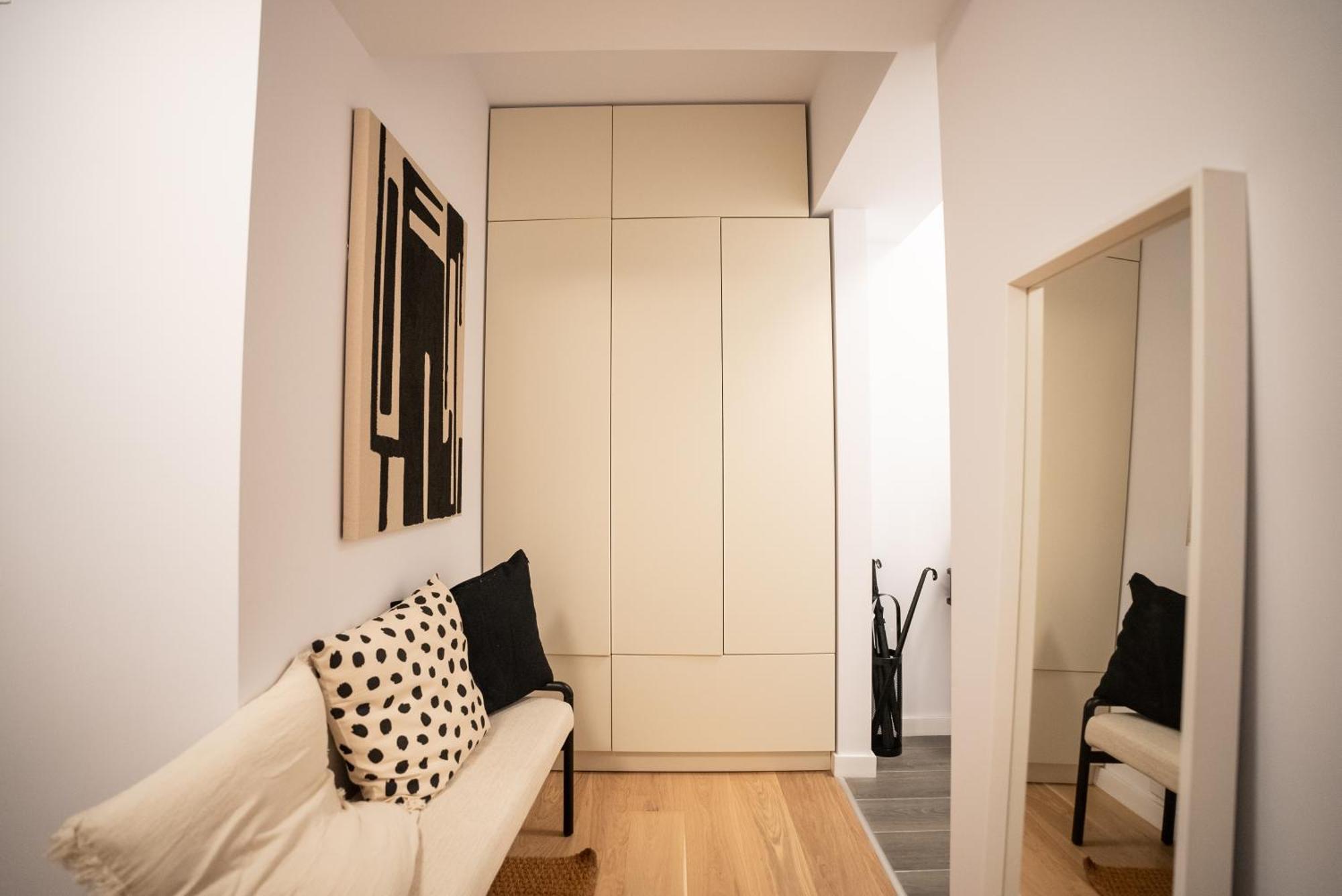 The Level Sanctuary: Free Parking & Netflix Apartamento Bucareste Exterior foto