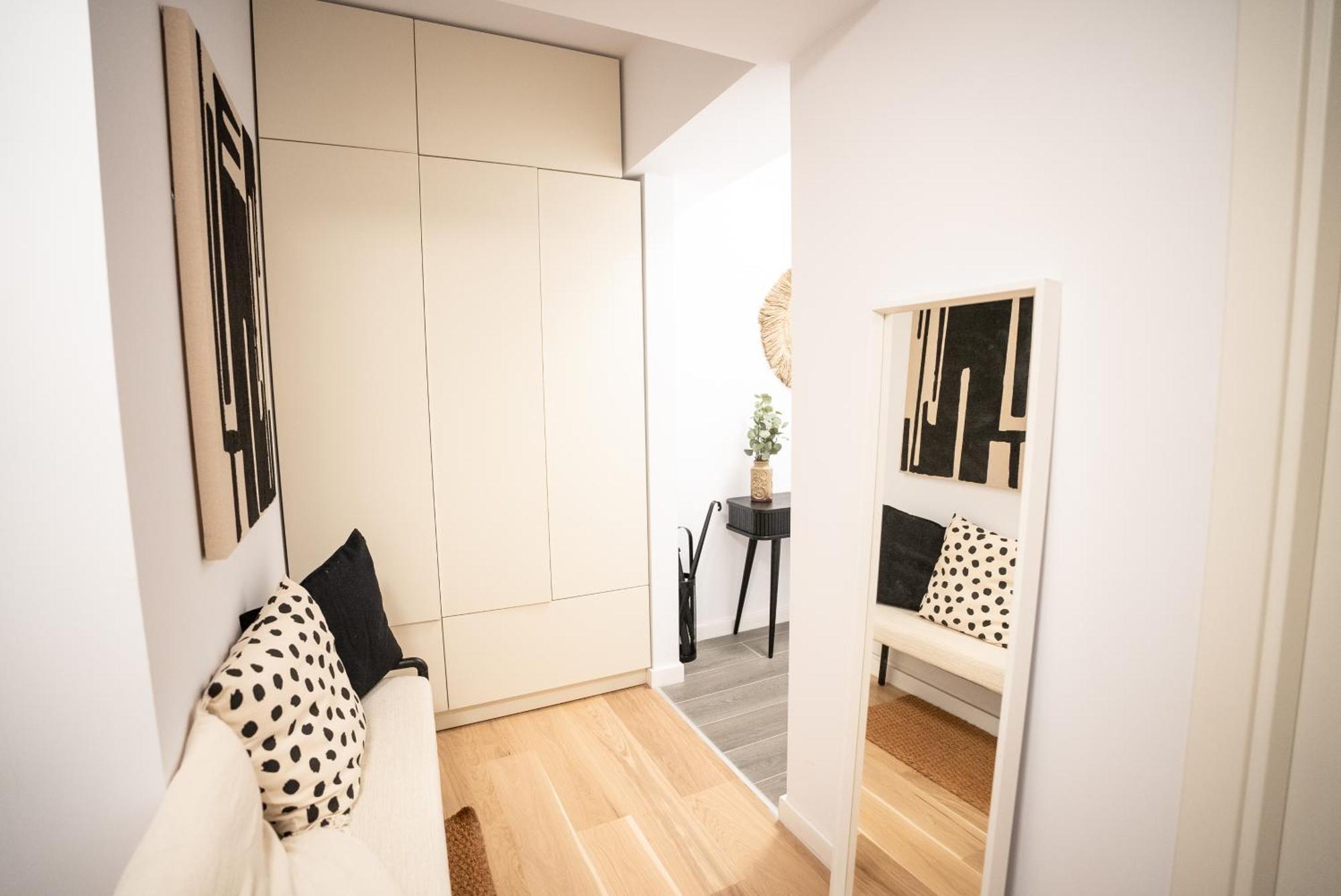 The Level Sanctuary: Free Parking & Netflix Apartamento Bucareste Exterior foto