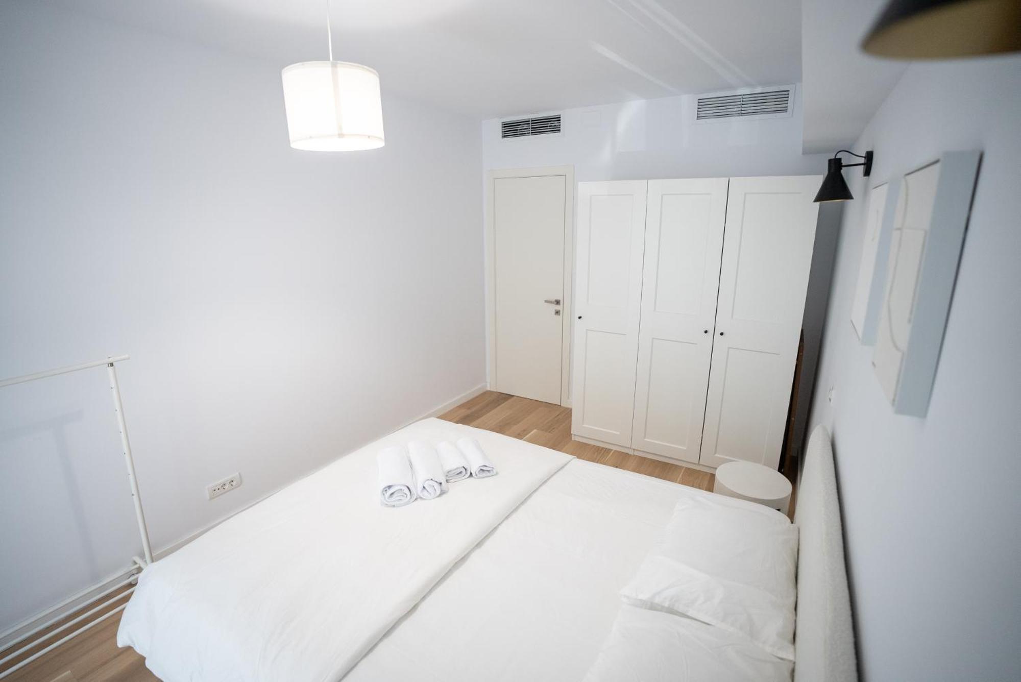 The Level Sanctuary: Free Parking & Netflix Apartamento Bucareste Exterior foto