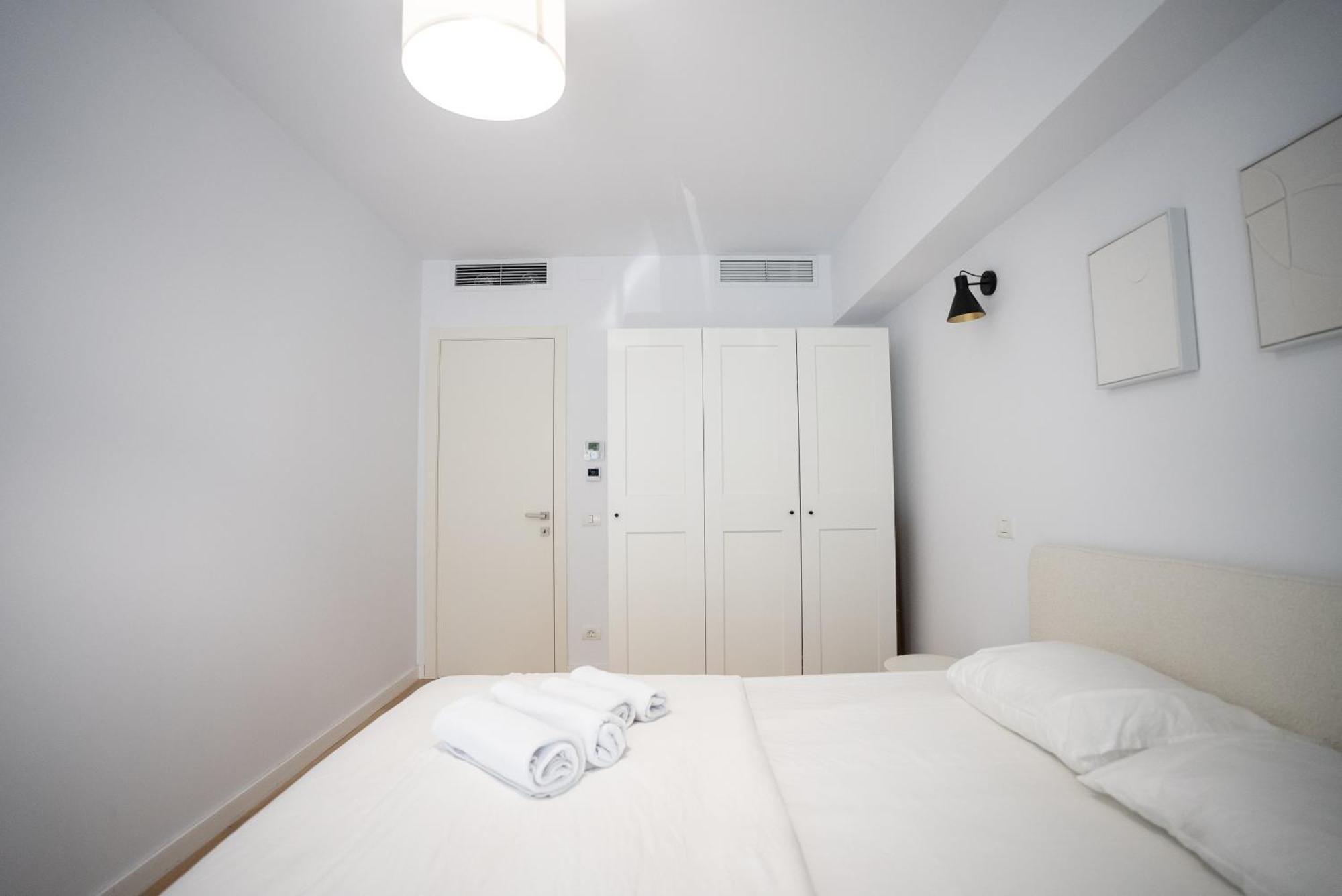 The Level Sanctuary: Free Parking & Netflix Apartamento Bucareste Exterior foto
