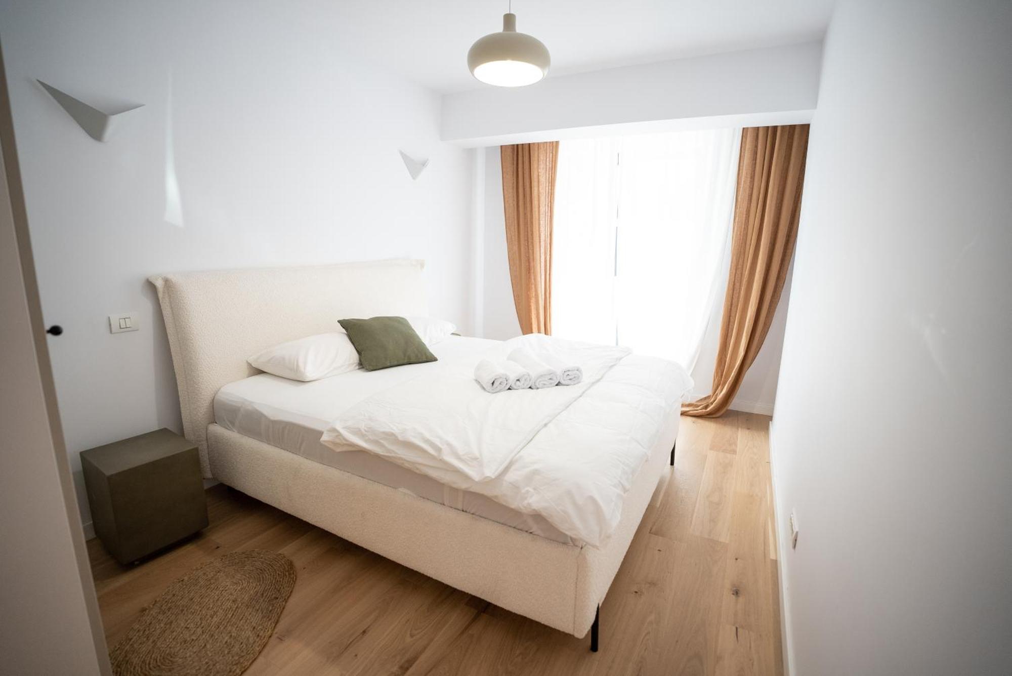 The Level Sanctuary: Free Parking & Netflix Apartamento Bucareste Exterior foto